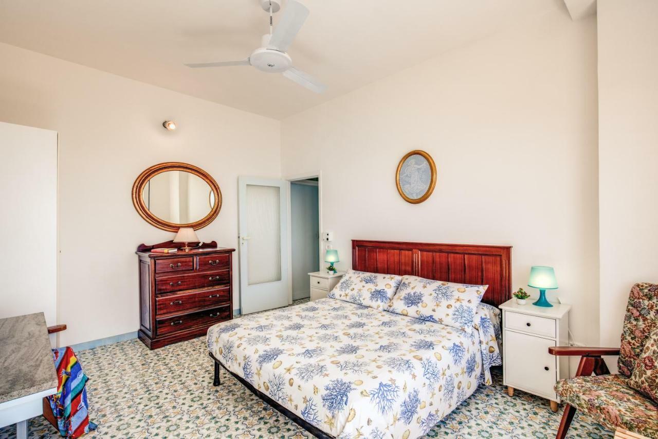 Geca'S House - Panoramic Sea View Studio มัสซาลูเบรนเซ ภายนอก รูปภาพ